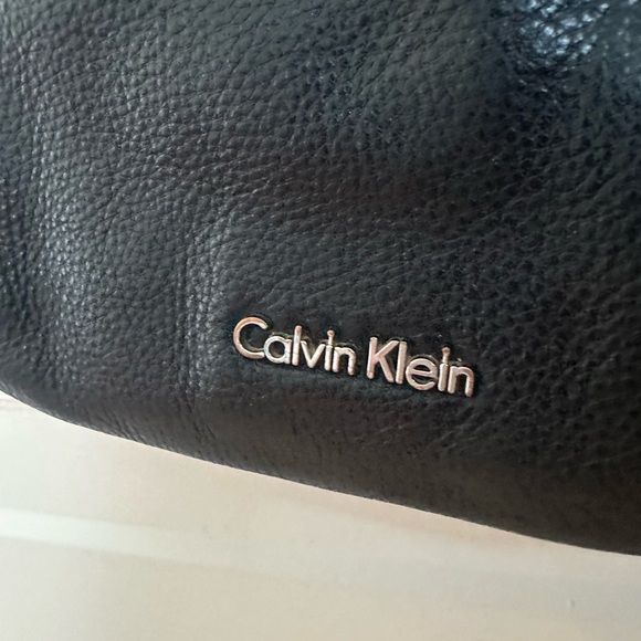 Calvin Klein purse - Picture 4 of 8